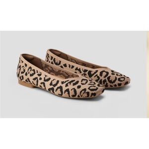 Vivaia Size 9 Square Cut V-Cut Margot Leopard Print Flats